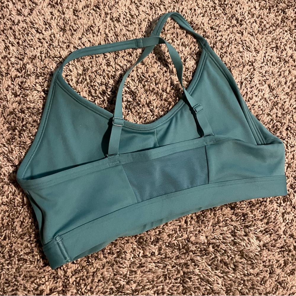 Gymshark ruched sports bra - Picture 2 of 3